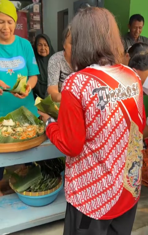 Ikut Suami Blusukan, Hetty Perkasa Malah 'Numpang' Makan di Rumah Warga