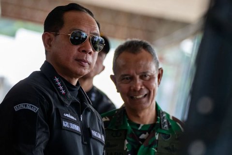 Gagah Berkacamata Hitam, Ini Momen Panglima TNI Cek Kesiapan Jelang HUT Ke-79, Diapit Duo Jenderal Batak