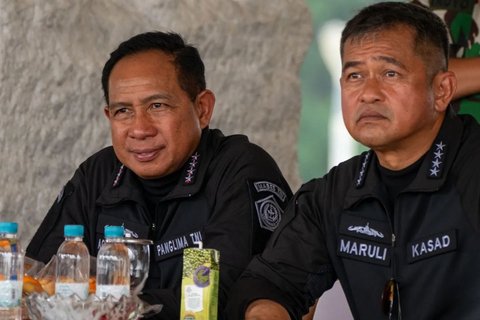 Gagah Berkacamata Hitam, Ini Momen Panglima TNI Cek Kesiapan Jelang HUT Ke-79, Diapit Duo Jenderal Batak