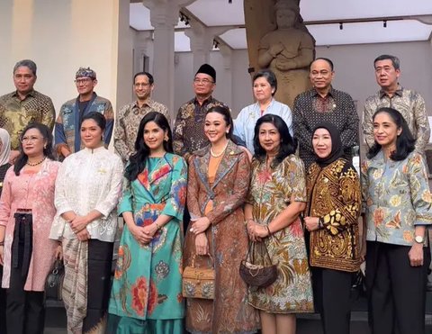 Potret Keakraban Annisa Pohan & Ayu Heni Rosan di Museum Nasional Indonesia, Tampil Cantik dan Menawan