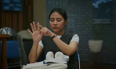 Prilly Latuconsina Ungkap Kesamaan Dalam Perannya Sebagai Tari di Film 'Bolehkah Sekali Saja Kumenangis'