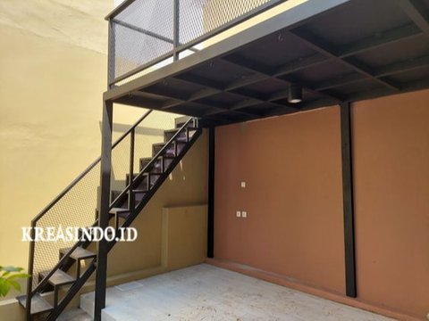 8 Model Tangga Depan Rumah, Bikin Rumah Minimalis jadi Lebih Estetik, Modern dan Elegan