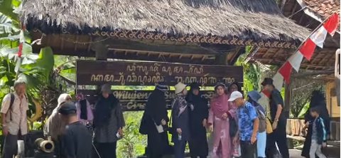 Warga Kampung Adat Cireundeu Tidak Makan Nasi Puluhan Tahun, Alasannya Mengejutkan