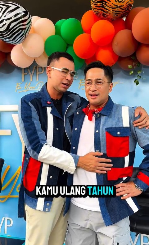 Potret Kejutan Perayaan Ultah Irfan Hakim Ke-49 Berlangsung Meriah, Dapat Kado Istimewa dari Raffi Ahmad