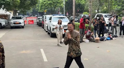 Temui Prabowo Pakai Baju Batik, Taufik Hidayat Siap Gabung ke Kabinet