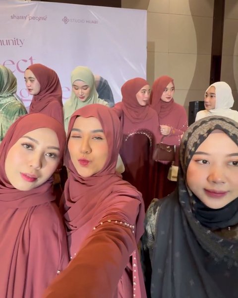 Potret Cantik Mayang Lucyana Mengenakan Gamis dan Hijab Dibanjiri Pujian