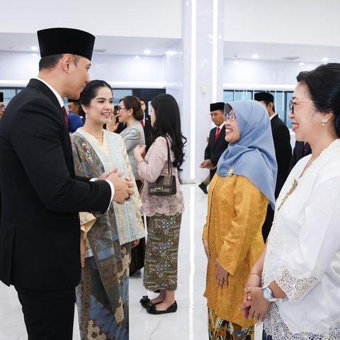 Makin Langsing, Potret Cantik & Anggun Annisa Pohan Berkebaya Dampingi Agus Yudhoyono Lantik Pejabat Baru