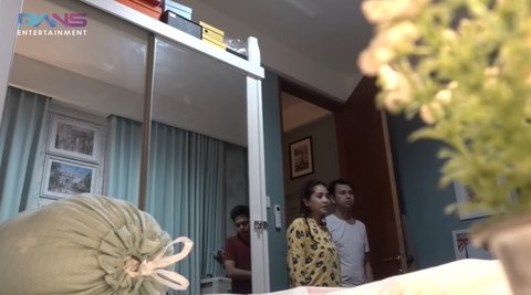 Terseyum Manis, Tubagus Joddy Ikut Kerja dengan Raffi Ahmad dan Diberi Kamar Mewah