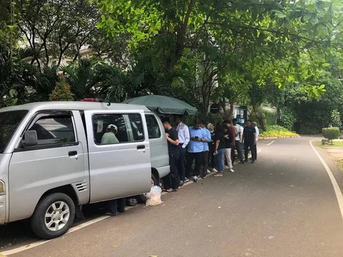 Suzuki Carry jadi 'Warteg Mobil' di Depan Rumah Menteri, Disediakan Tempat dan Tak Pernah Diusir