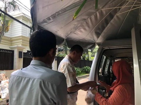 Suzuki Carry jadi 'Warteg Mobil' di Depan Rumah Menteri, Disediakan Tempat dan Tak Pernah Diusir