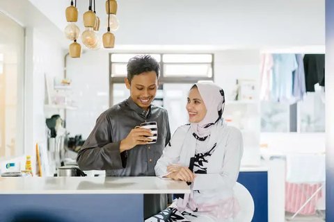 Apakah Skincare dan Komestik Istri Nafkah Wajib Suami? Ini Jawabannya Menurut Ulama