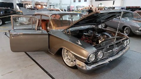 Denny Caknan Pamer Mobil Klasik Impala 1960 Miliknya yang Menang 2 Penghargaan di Kustomfest 2024