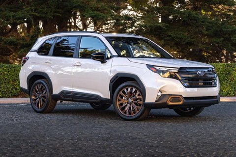 Subaru Bersiap Meluncurkan Kendaraan Hybrid dengan e-Boxer, Menggunakan Teknologi dari Toyota.