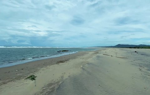 Sunsetnya Menggoda, Pantai Cipatujah Tasikmalaya Jadi Spot Nyore yang Asyik Buat Akhir Pekan