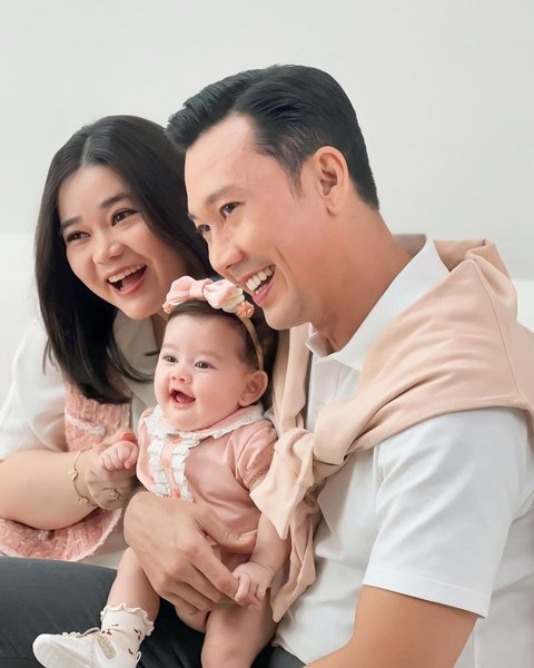 7 Potret Imut dan Lucu Anak Denny Sumargo dan Olivia Allan, Baby Biel Disebut Fotokopian Ci OlivMamanya