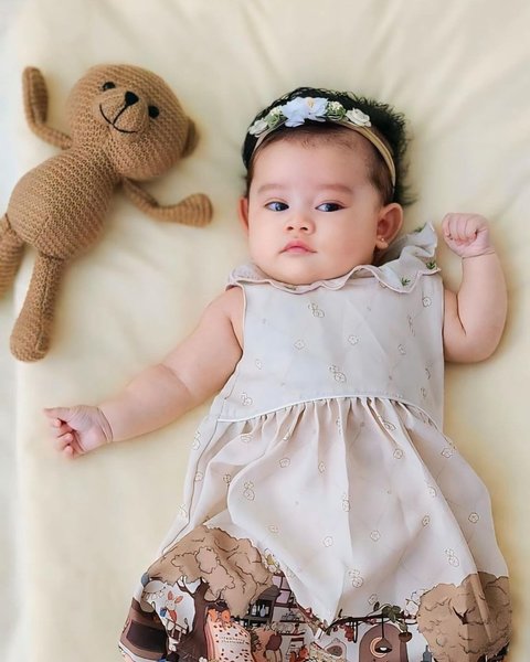 7 Potret Imut dan Lucu Anak Denny Sumargo dan Olivia Allan, Baby Biel Disebut Fotokopian Ci OlivMamanya