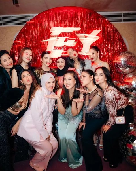 Adu Gaya Glamor Artis Berhijab, dari Aurel Hermansyah, Syahnaz Sadiqah hingga Olla Ramlan di Momen Ultah Marlene Hariman