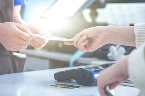 Pria Ini Bikin Kantor Cabang Bank Palsu Untuk Tipu Para Pencari Kerja