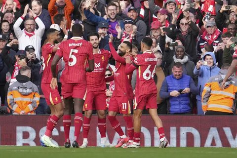 Liverpool Kalahkan Chelsea, Arne Slot Tak Ingin Berpuas Diri