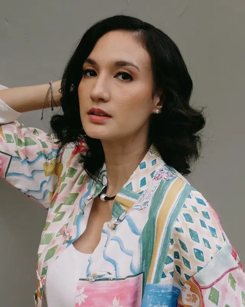 Cerita Nadine Chandrawinata Kenalkan Kain Batik ke Anak-Anak, dari Main Bareng hingga Padu Padan Busana untuk Fashion Show