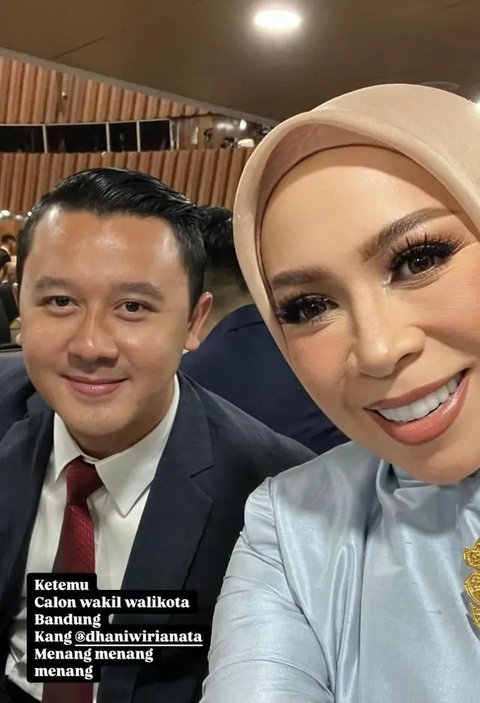 Kini Bertubuh Mungil, Potret Melly Goeslaw Tampil Cantik & Anggun Berkebaya di Pelantikan Prabowo-Gibran