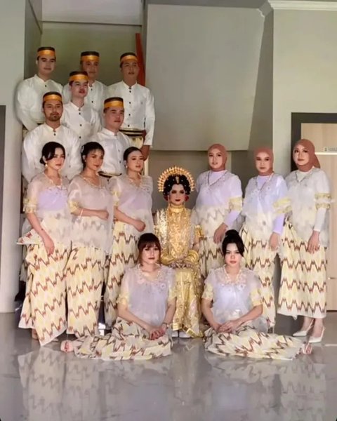 Cantik dan Tampan, 7 Potret Pedangdut di Pernikahan Mewah Nia LIDA, Ada Lady Rara dan Melly Lee Kompak Jadi Bridesmaid