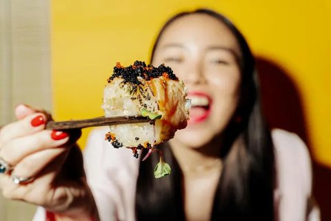 Apakah Berbahaya bagi Ibu Menyusui untuk Makan Sushi Terutama Ikan Mentah? Ketahui Faktanya