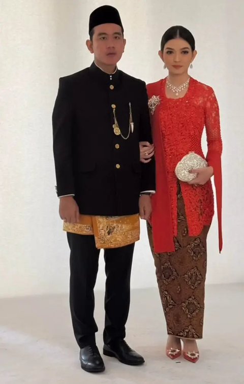 Potret Cantik Anak dan Mantu Jokowi, Kahiyang-Selvi Kompak Pakai Kebaya & Kalung Berlian di Pelantikan Prabowo-Gibran