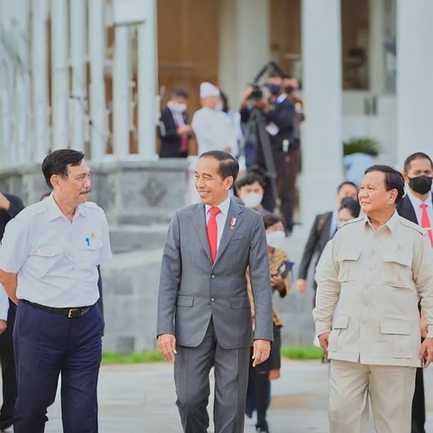 Tulisan Dahsyat Luhut 'Estafet Keberanian' dari Jokowi ke Sang Kawan Prabowo Darah Kopassus