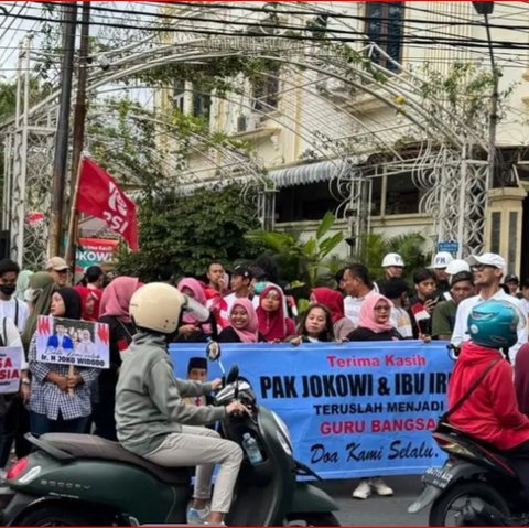 Beragam Cara Warga Kota Solo Sambut Kepulangan Jokowi, Beri Karangan Bunga hingga Gelar Pertunjukan Reog