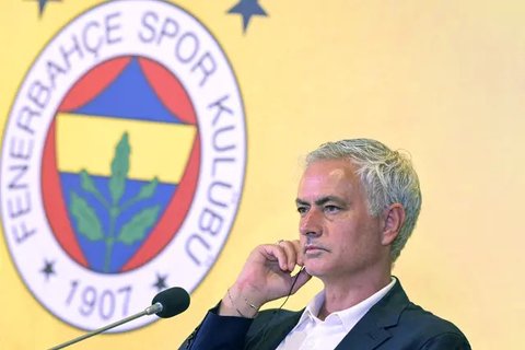 Erik Ten Hag Puji Sosok Jose Mourinho Jelang Laga MU Vs Fenerbache di Liga Europa