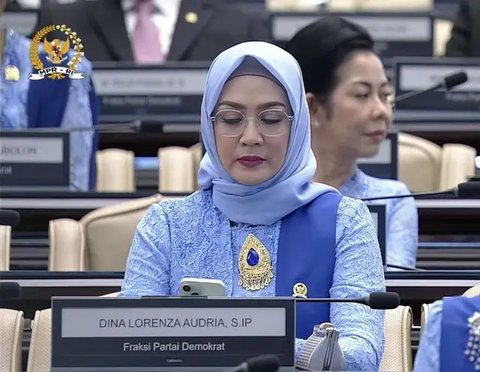 Cantik dan Anggun, 10 Potret Artis dan Politikus Pakai Kebaya Warna-Warni di Pelantikan Prabowo-Gibran