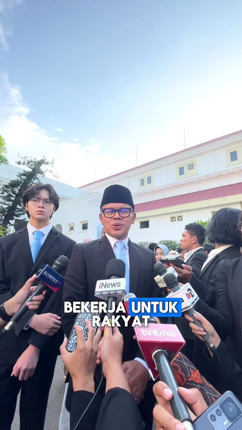 Tinggi & Ganteng Mirip Aktor Korea, Potret Kenatra Mahesa Putra Bima Arya saat Dampingi Sang Ayah di Istana