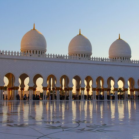 Doa Masuk Masjid dan Artinya, Ketahui Adab dan Keutamaannya