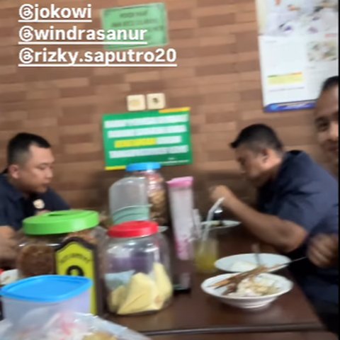 Dua Hari Setelah Pensiun, Momen 'Pacaran' Jokowi dan Iriana Makan Sate Nikmat Banget