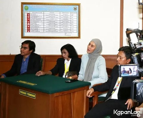 Baim Wong dan Paula Verhoeven Tampil Stylish di Sidang Cerai Perdana, Jadi Sorotan