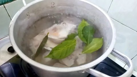 Cara Praktis Mengolah Kikil Sapi dengan Daun Nangka untuk Menghemat Penggunaan Gas