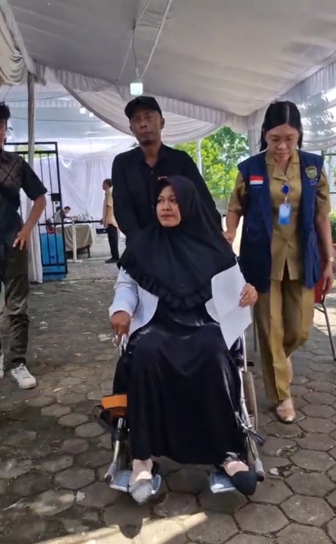 Viral Kisah Wanita di Sumsel Jalani Tes CPNS 2024 Usai Melahirkan, Datang dengan Kursi Roda