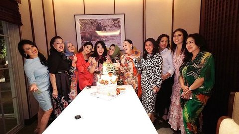 Potret Meriah Ultah Elizabeth Kardinal Mertua Chelsea Islan, Dihadiri Teman Sosialita & Wajah Cantik Disorot