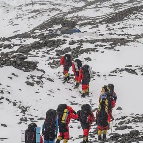 Momen Letnan Kopassus Anak Buah Prabowo Ditanyai Presiden Soeharto Usai Mendaki Everest, Kini Sosoknya Jadi Jenderal di TNI