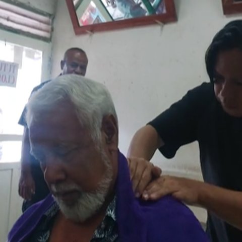 Pria Madura ini Jadi Langganan Cukur Rambut PM Timor Leste Xanana Gusmao, Bayarannya Tak Kaleng-Kaleng