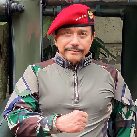 Begini Penampilan Gibran Bareng Diaz Anak Jenderal Kopassus Pakai Seragam Loreng Ala Tentara