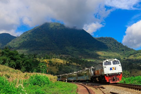 Eksotisme Stasiun Lebak Jero Bandung, Stasiun Tertinggi Kedua di Indonesia yang Terletak di Tengah Pegunungan