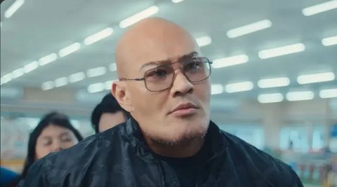 7 Fakta Menarik di MV Terbaru Vidi Aldiano 'Senyumin Dulu Aja', Ada Deddy Corbuzier, Anya Geraldine hingga Halda dan Jirayut