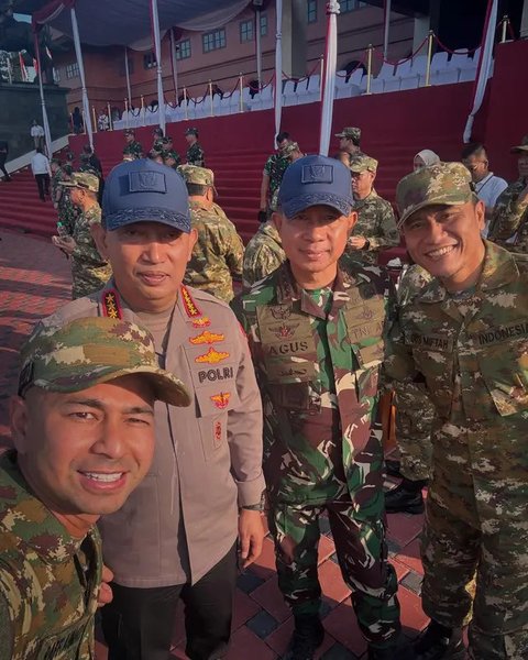 Gagah Berseragam Komcad, 6 Potret Raffi Ahmad Pose Bareng Prabowo, Gibran hingga Mayor Teddy saat Retreat Kabinet Merah Putih