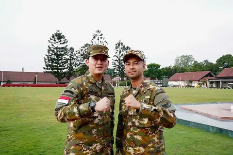 Gagah Berseragam Komcad, 6 Potret Raffi Ahmad Pose Bareng Prabowo, Gibran hingga Mayor Teddy saat Retreat Kabinet Merah Putih