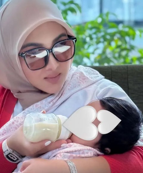 Betah di Singapura, 6 Potret Cantik Syahrini Terbaru Usai Melahirkan: Berat Badan Kembali Ideal