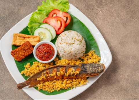 Berapa Kalori dan Nutrisi dari Seporsi Pecel Lele? Kalori yang Perlu Diwaspadai dalam Setiap Suapan