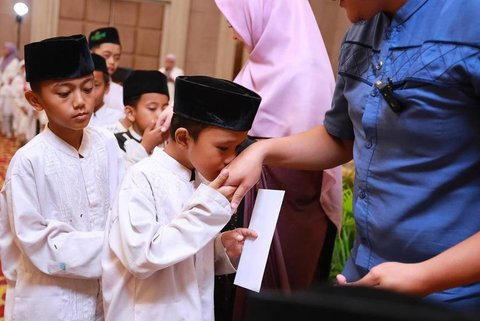 Tak Dihadiri Okie Setiana Dewi & Ria Ricis, Potret Tasyakuran & Gender Reveal Anak Kedua Shindy Putri