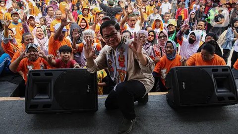 FOTO: Temui Warga Kebayoran, Pramono Anung Janji Ciptakan 500 Ribu Lapangan Kerja di Jakarta